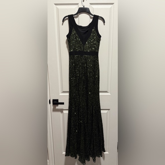 Badgley Mischka Green Strapless Gown - Picture 2 of 4
